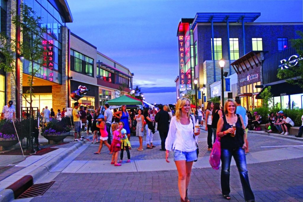 People enjoying nightlife, shopping, and dining in a Best Neighborhoods in St. Louis